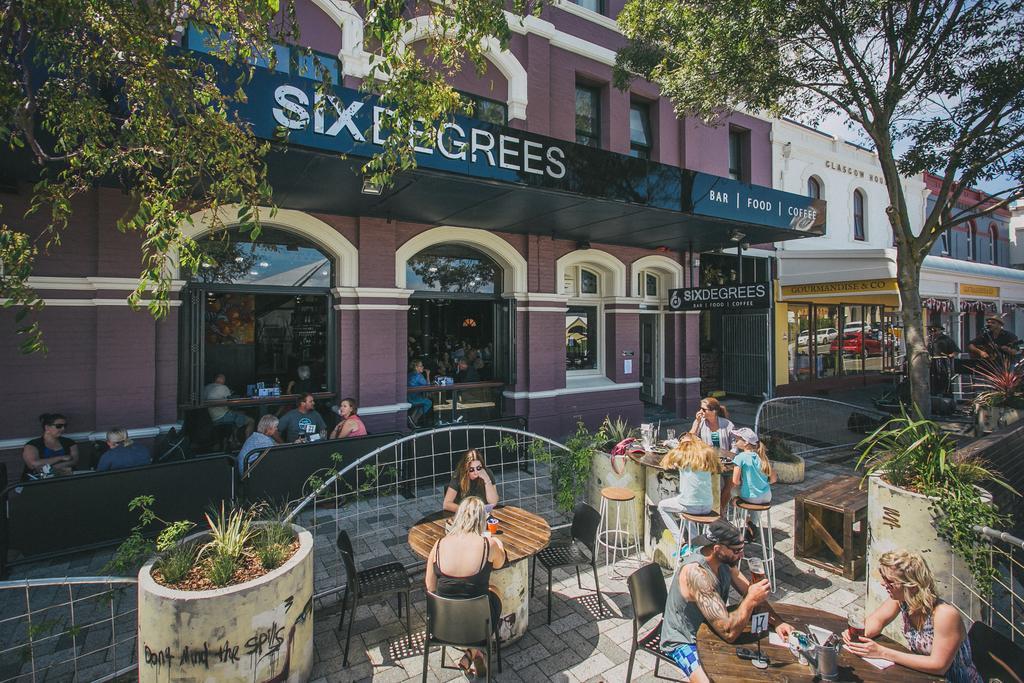 Six Degrees Boutique Hotel Albany Exterior photo